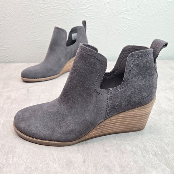 Toms Wedge Ankle Boots Size 5 Suede Dark Gray Western Slip On Comfort Booties - Picture 1 of 12
